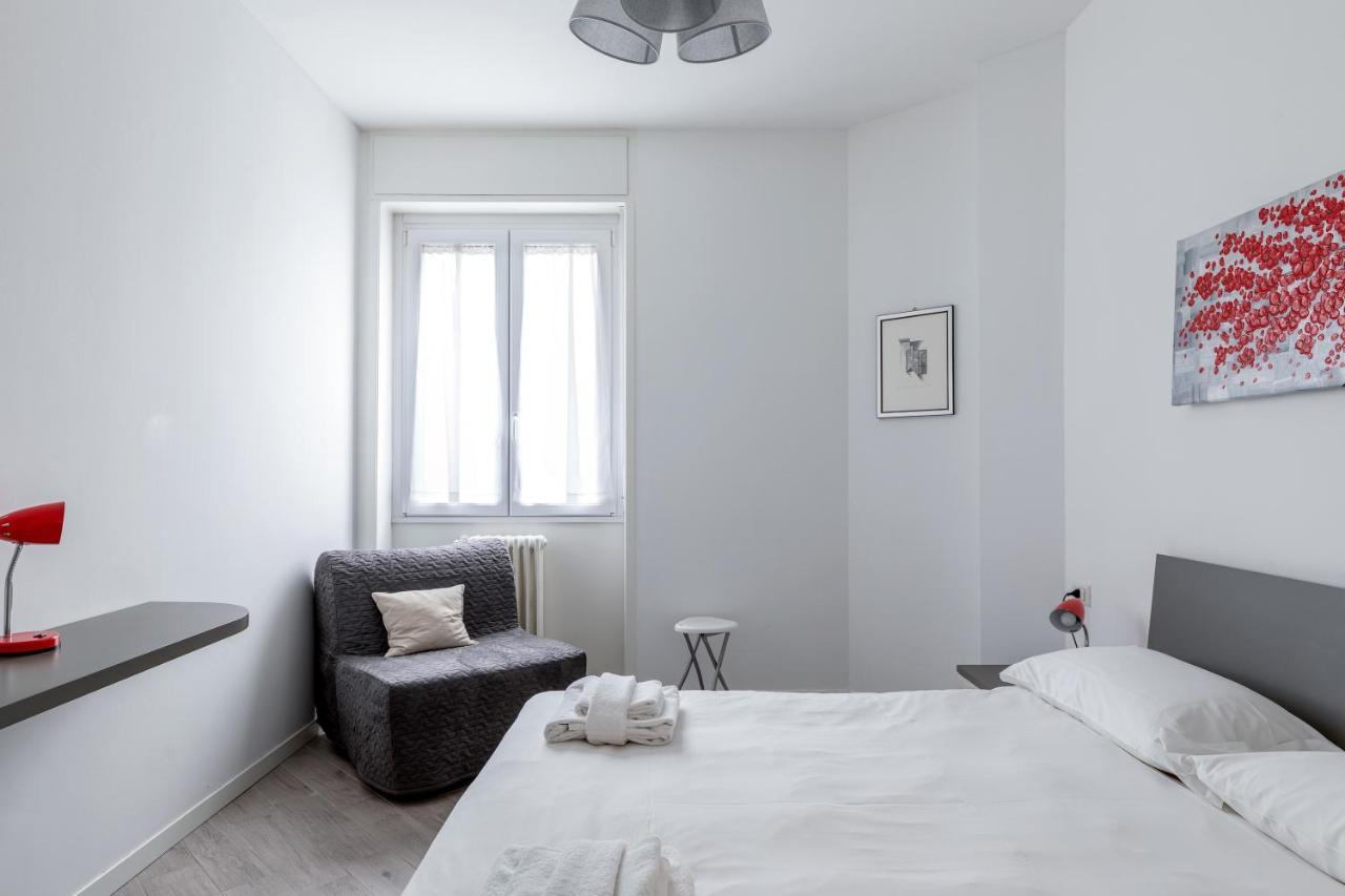Piazza De Angeli M1 Comfortable Flat With Balcony Milán Exterior foto